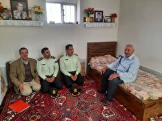 دیدار فرمانده انتظامی شهرستان اسکو از بازنشسته مالک بیرامی در منزل