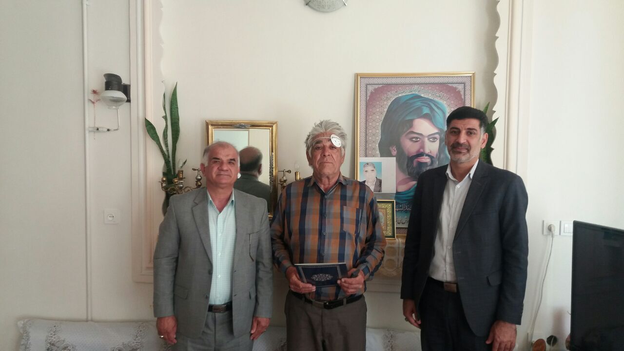 دیدار صمیمی با هفت نفر از بازنشستگان و مستمری بگیران شهرستان یزد