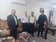 دیداررئیس کانون بازنشستگان ماکو با ۲ نفر ازپیشکسوتان