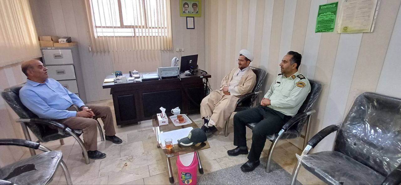 شرکشی رئیس عقیدتی سیاسی فرماندهی انتظامی شهرستان آذرشهر از دفتر نمایندگی کانون بازنشستگان انتظامی شهرستان شرکشی رئیس عقیدتی سیاسی فرماندهی انتظامی شهرستان آذرشهر از دفتر نمایندگی کانون بازنشستگان انتظامی شهرستان