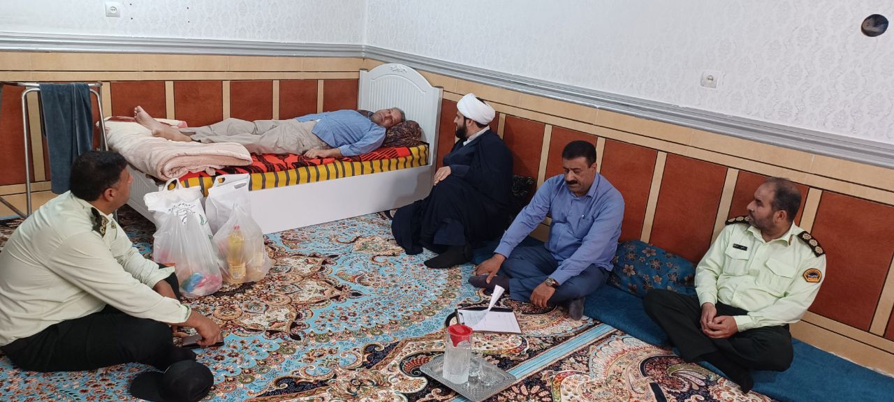 دیدار با 4 نفر از بازنشستگان ومستمری بگیران شهرستان سوسنگرد دیدار با 4 نفر از بازنشستگان ومستمری بگیران شهرستان سوسنگرد