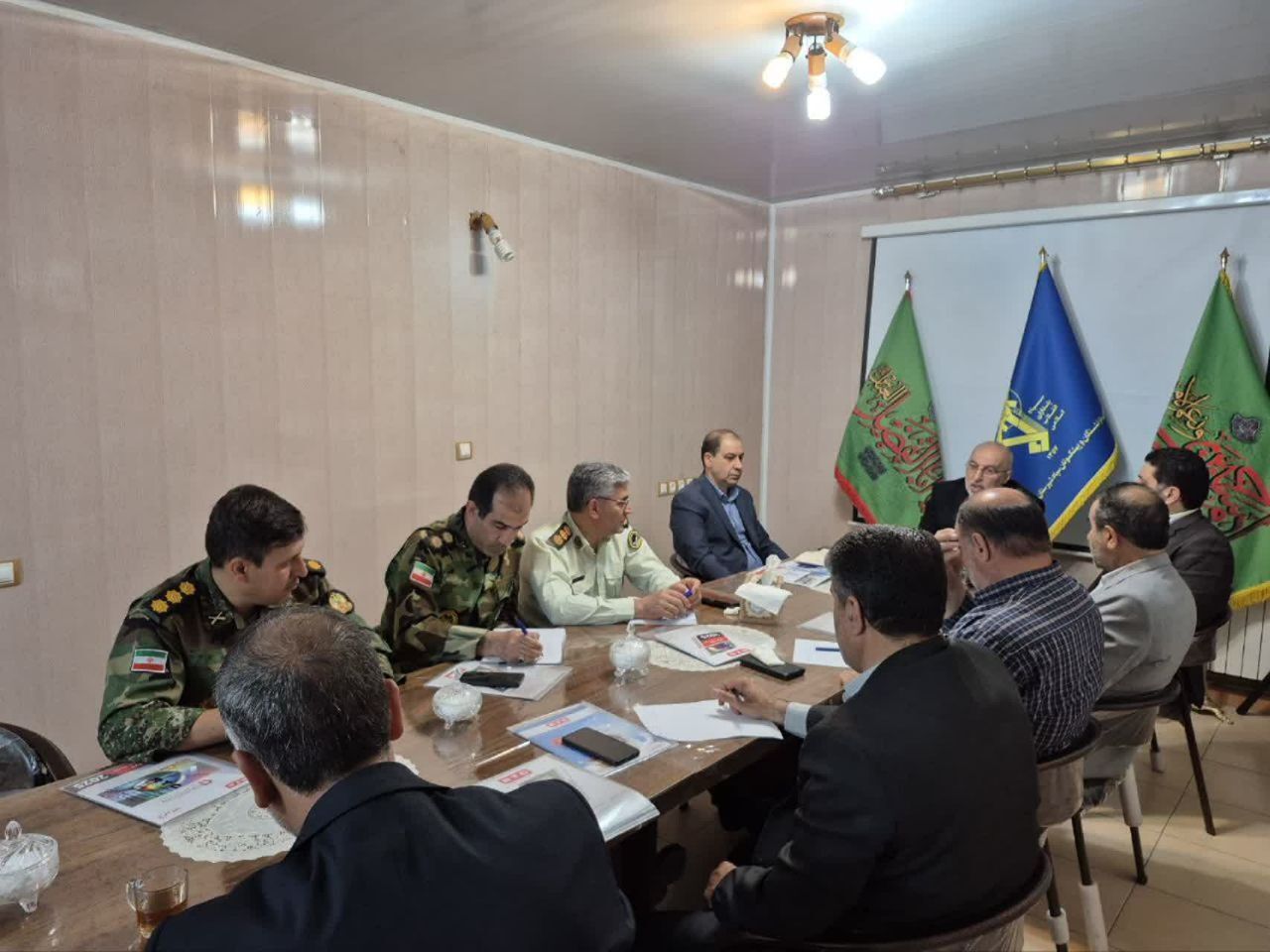 شرکت رئیس دفتر نمایندگی کانون بازنشستگان انتظامی شهرستان مراغه در جلسه تعامل با مدیر عامل شرکت فروشگاه های RTC فروشنده لوازم خانگی