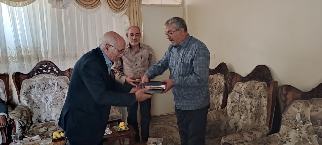 دیدار رئیس کانون بازنشستگان انتظامی استان اصفهان با ۳ نفر از اعضای وابسته شهرستان گلپایگان