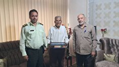 دیدار جانشین فرمانده انتظامی شهرستان گلپایگان با ۲ نفر از اعضاء وابسته