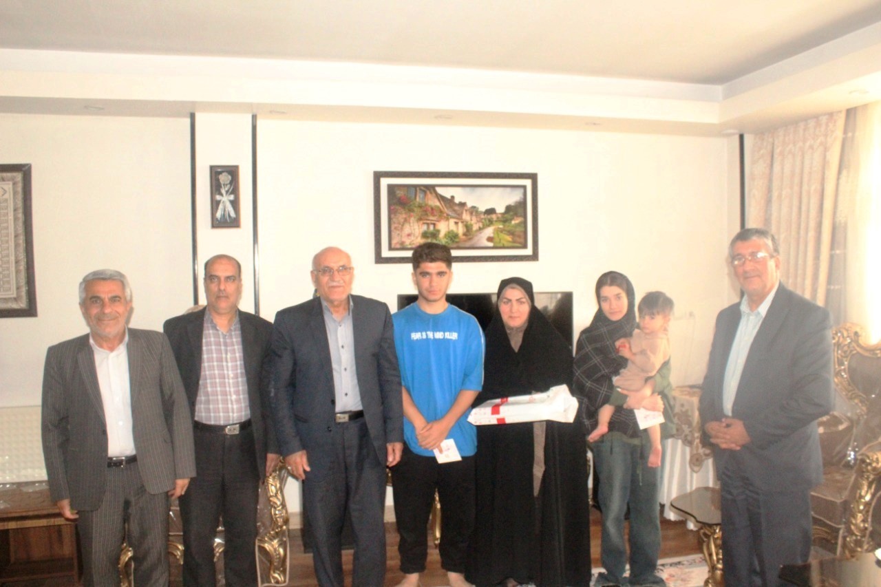 دیدار رئیس کانون بازنشستگان انتظامی استان اصفهان با ۳ نفر از اعضای وابسته شهرستان شاهین شهر و میمه
