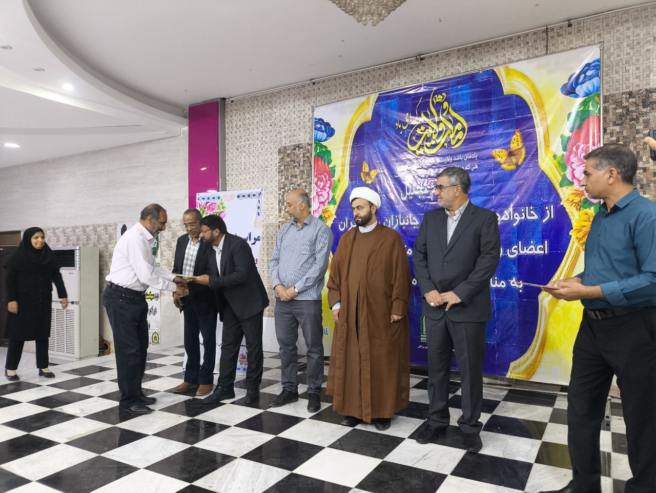 برگزاری مراسم تکریم از بازنشستگان و خانواده های فراجا