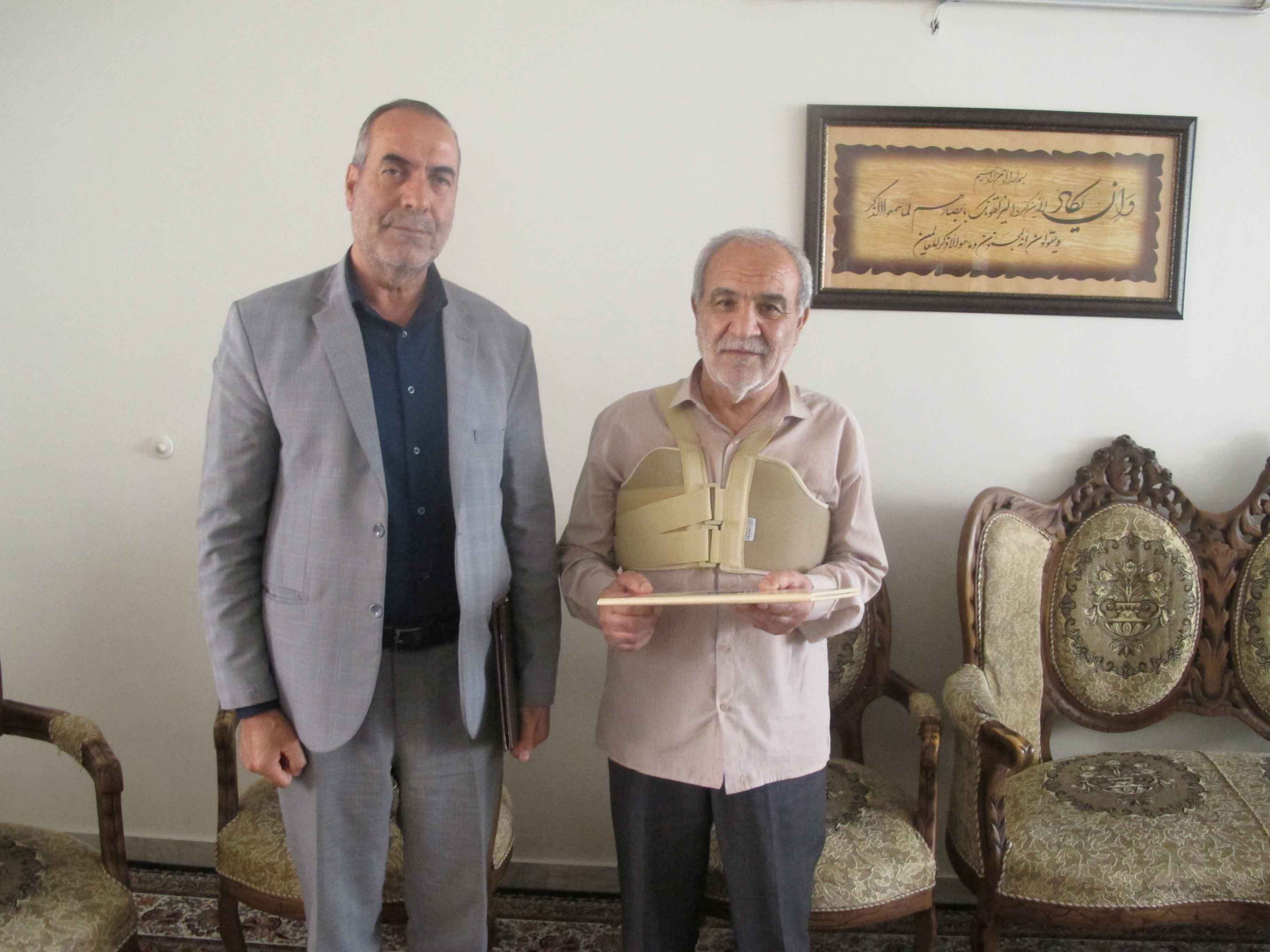 دیدار و سرکشی رئیس کانون بازنشستگان انتظامی استان مرکزی با 5 نفر از پیشکسوتان شهرستان اراک