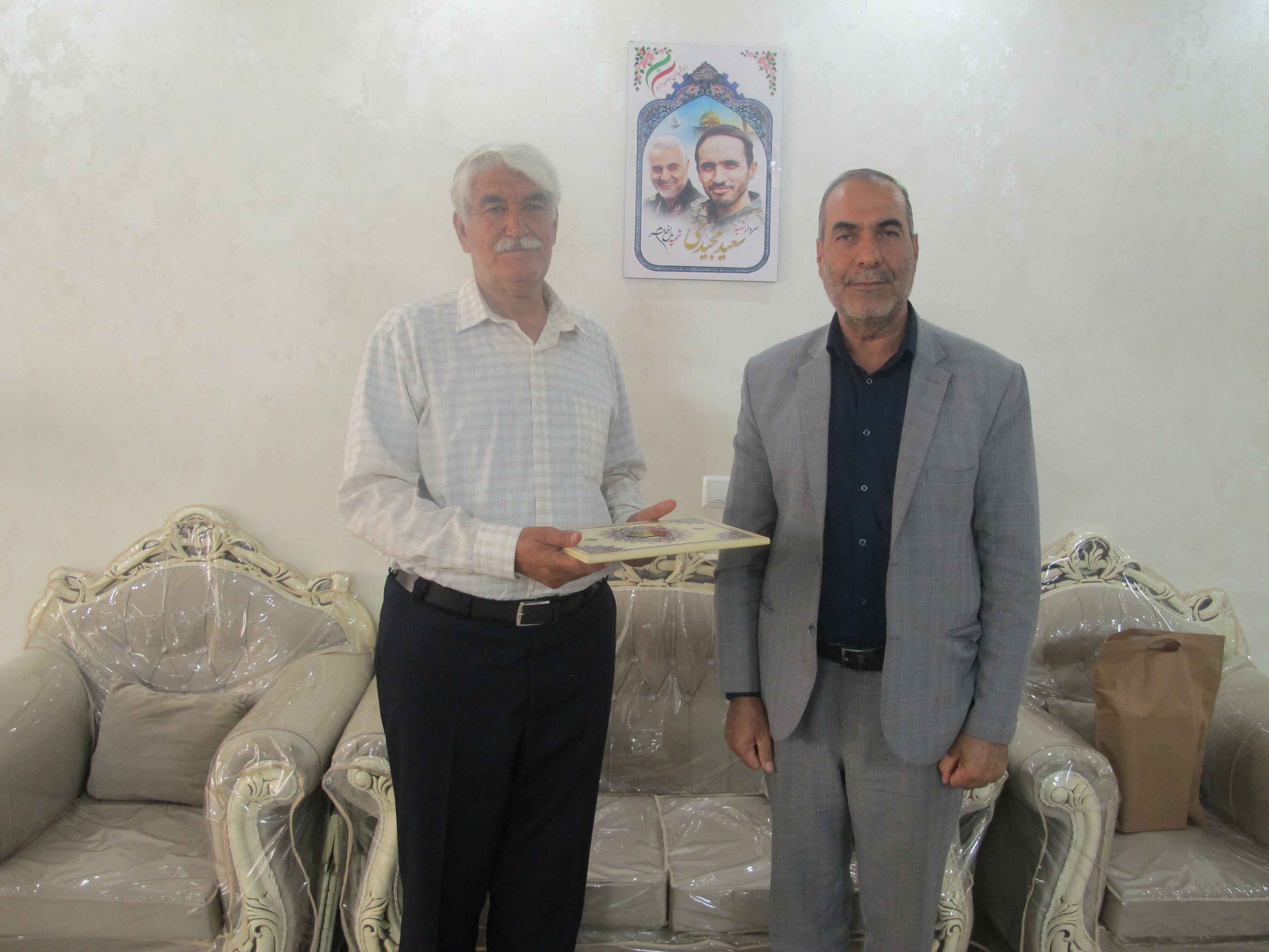 دیدار و سرکشی رئیس کانون بازنشستگان انتظامی استان مرکزی با 5 نفر از پیشکسوتان شهرستان اراک