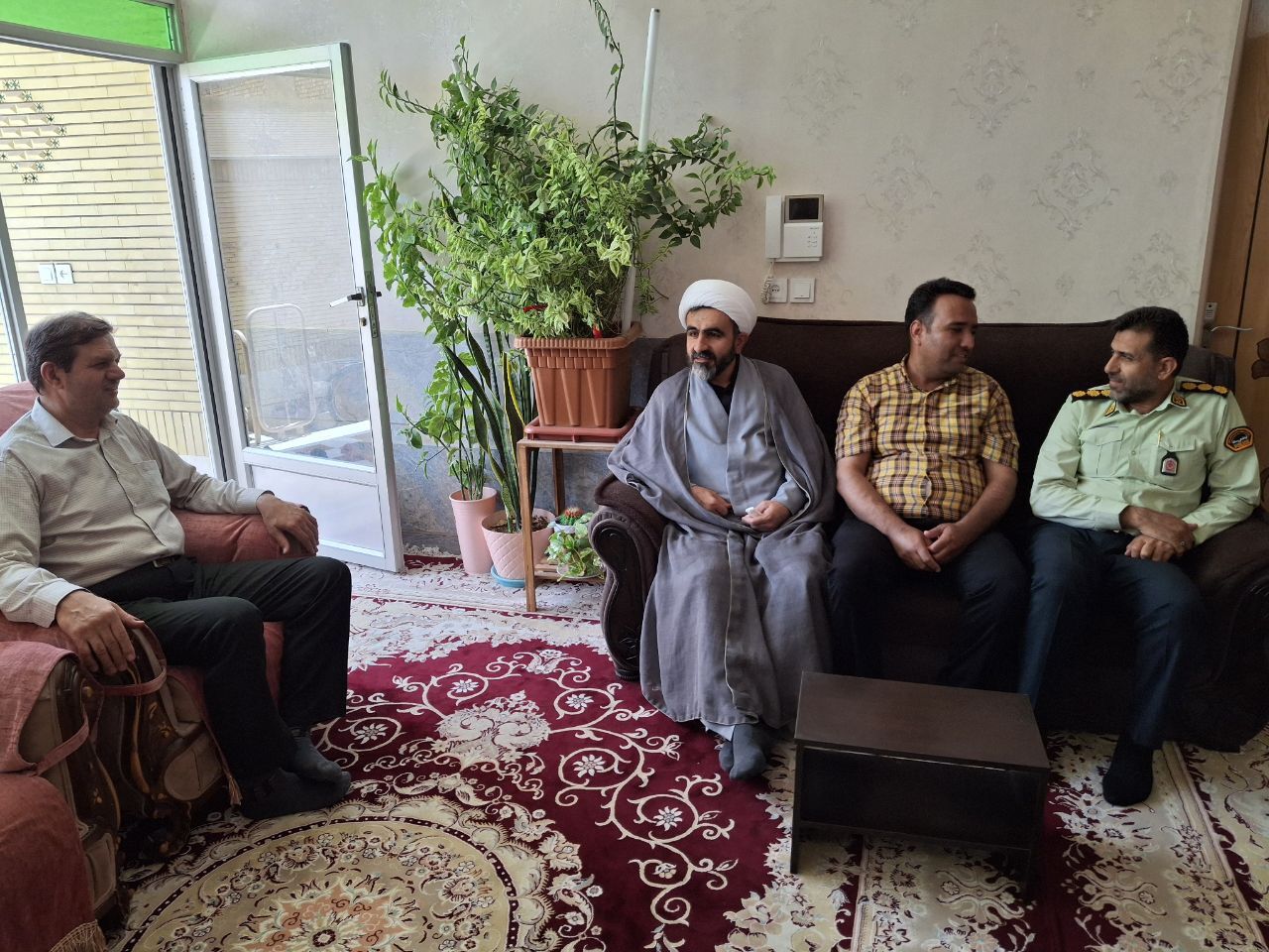 دیدار و ملاقات با ۵ نفر از اعضای وابسته شهرستان نجف آباد