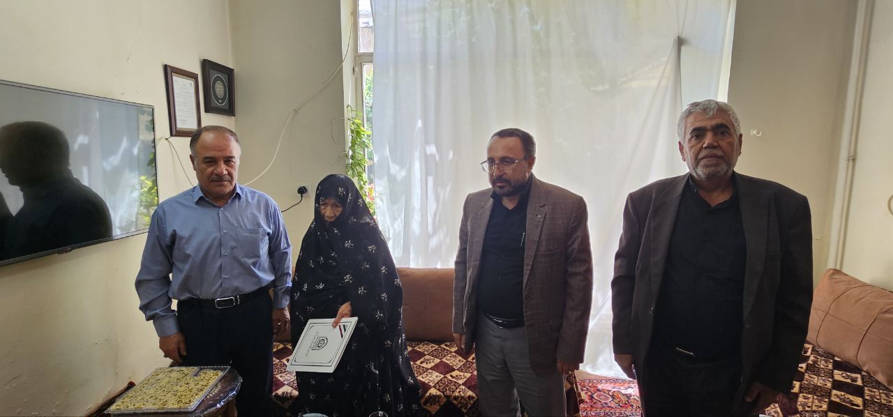 دیدار با بازنشستگان و خانواده بازنشستگان متوفی دیدار با بازنشستگان و خانواده بازنشستگان متوفی