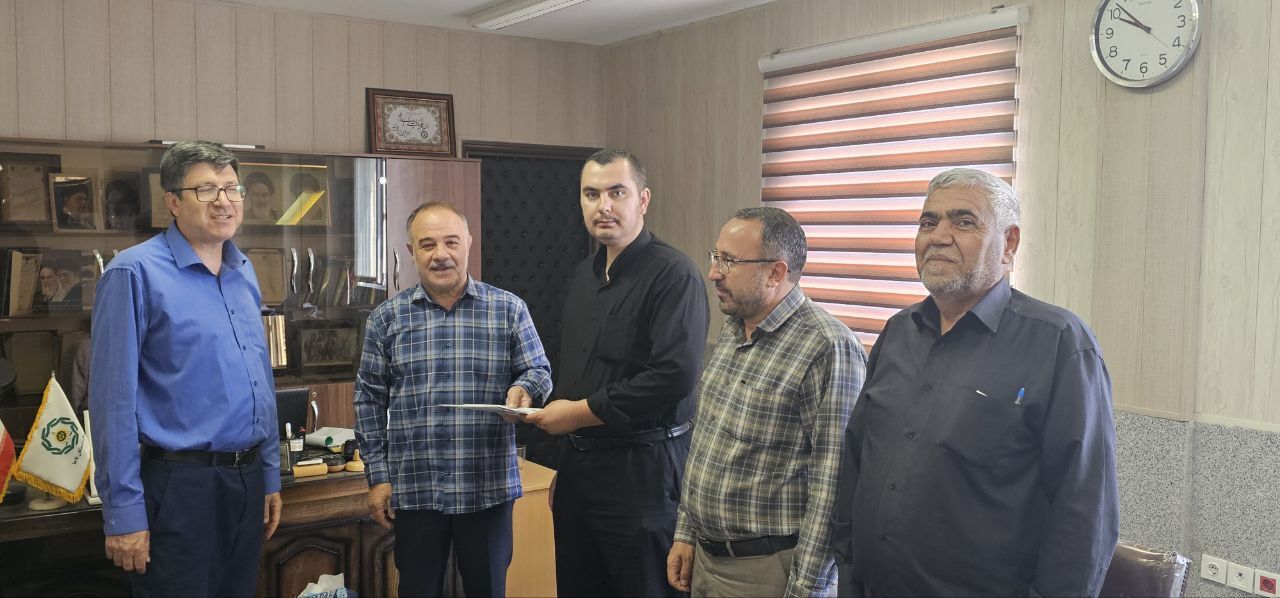 دیدار رئیس کانون بازنشستگان انتظامی استان آذربایجان شرقی با ۶ نفر از اعضای وابسته در دفترکار