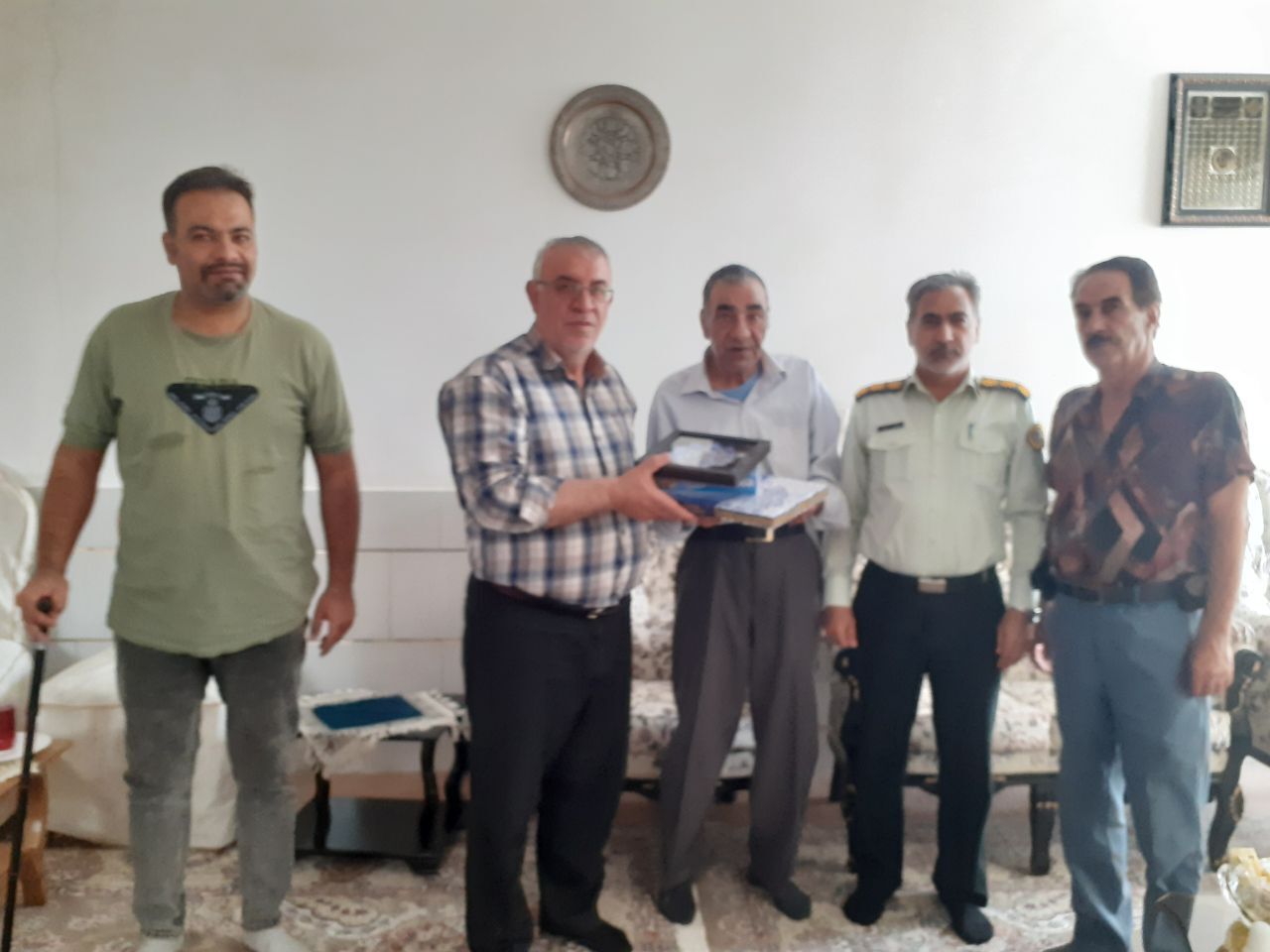 دیدار فرمانده انتظامی شهرستان شهرضا با ۷ نفر از پیشکسوتان