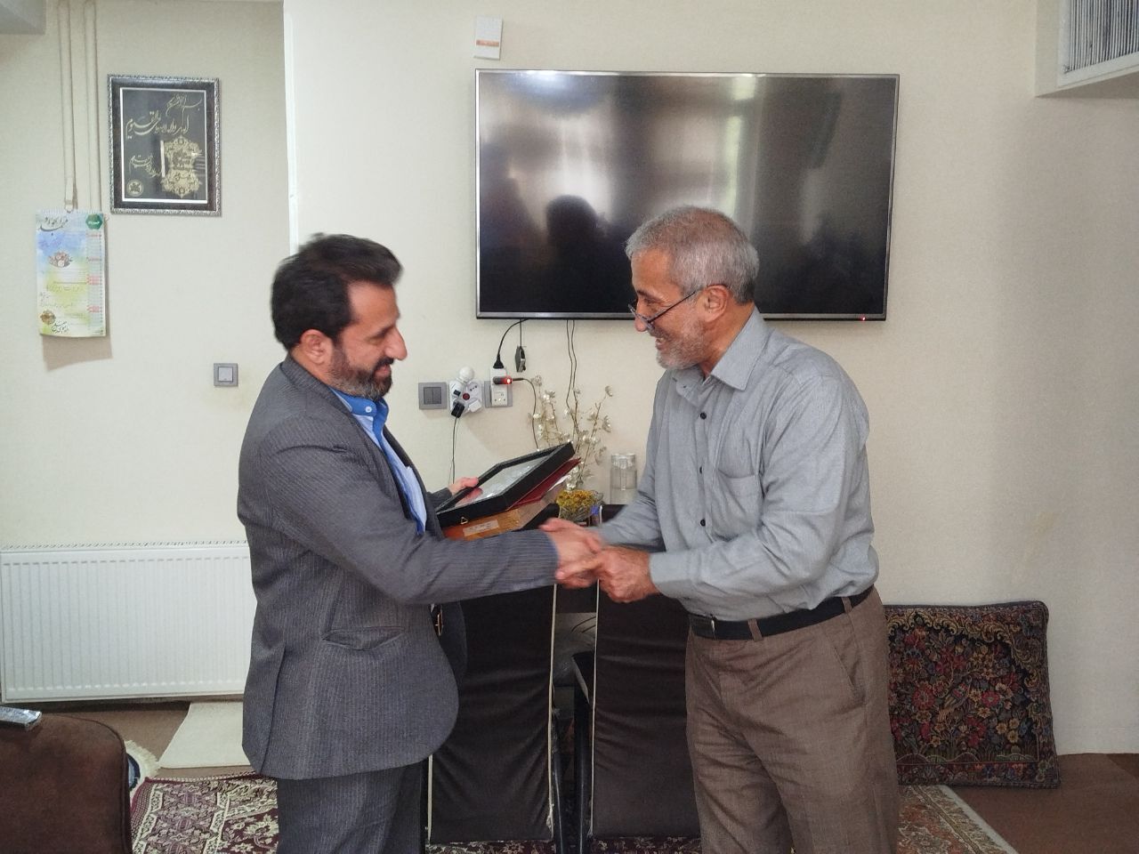 دیدار و سرکشی از ۱۵۰ عضو بازنشسته و مستمری بگیر استان اصفهان در فصل بهار
