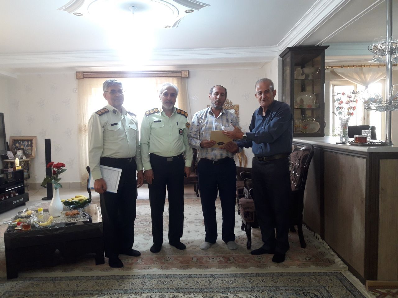 دیدار کانون بازنشستگان انتظامی شهرستان مراغه با تعداد ۹ نفر از اعضاء وابسته درمنزل