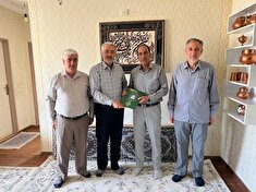 دیدار رئیس کانون بازنشستگان استان با چهار عضو وابسته