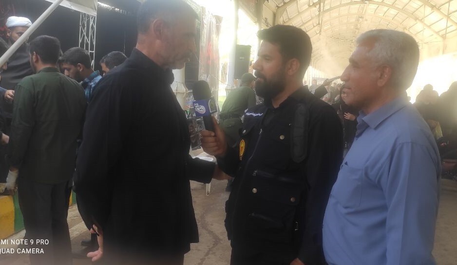 خدمت رسانی وپذیرایی از زائران درموکب مشارکتی شهدای انتظامی پایانه مرزی خسروی کانون بازنشستگان استان کرمانشاه