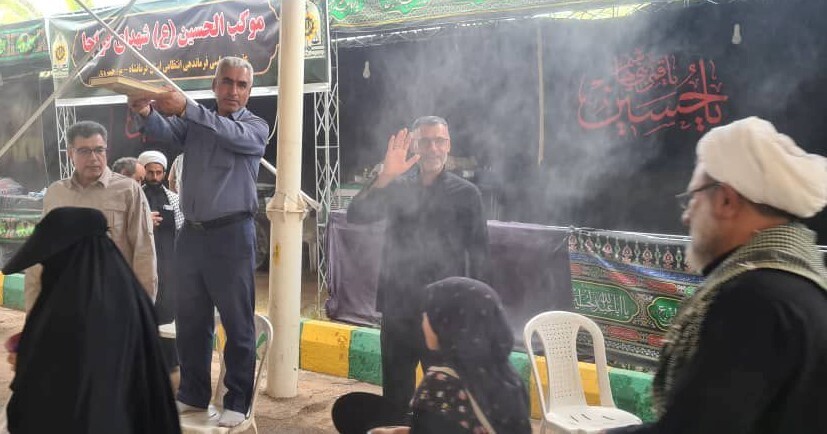 خدمت رسانی وپذیرایی از زائران درموکب مشارکتی شهدای انتظامی پایانه مرزی خسروی کانون بازنشستگان استان کرمانشاه