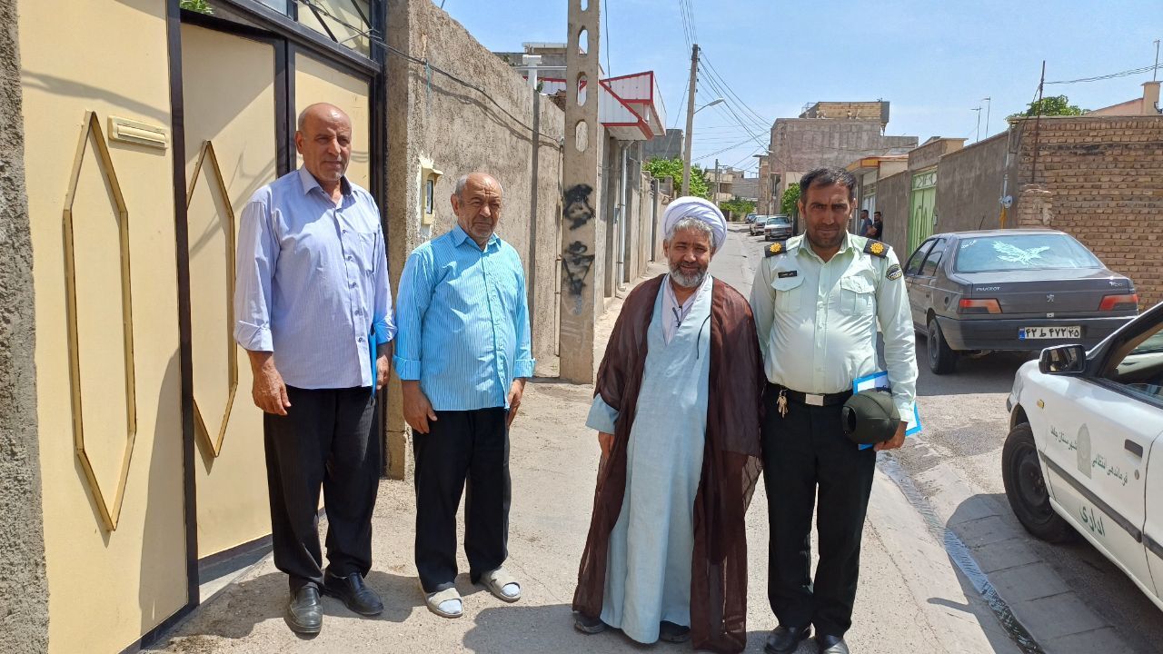 دیدار مسئول دفتر نمایندگی کانون بازنشستگان انتظامی شهرستان جلفا با حضور رئیس عقیدتی و سیاسی انتظامی شهرستان با تعداد ۱۱ نفر از پیشکسوتان