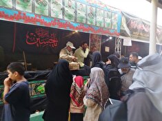 ادامه خدمت رسانی وپذیرایی از زائران درموکب مشارکتی شهدای انتظامی پایانه مرزی خسروی کانون بازنشستگان استان کرمانشاه