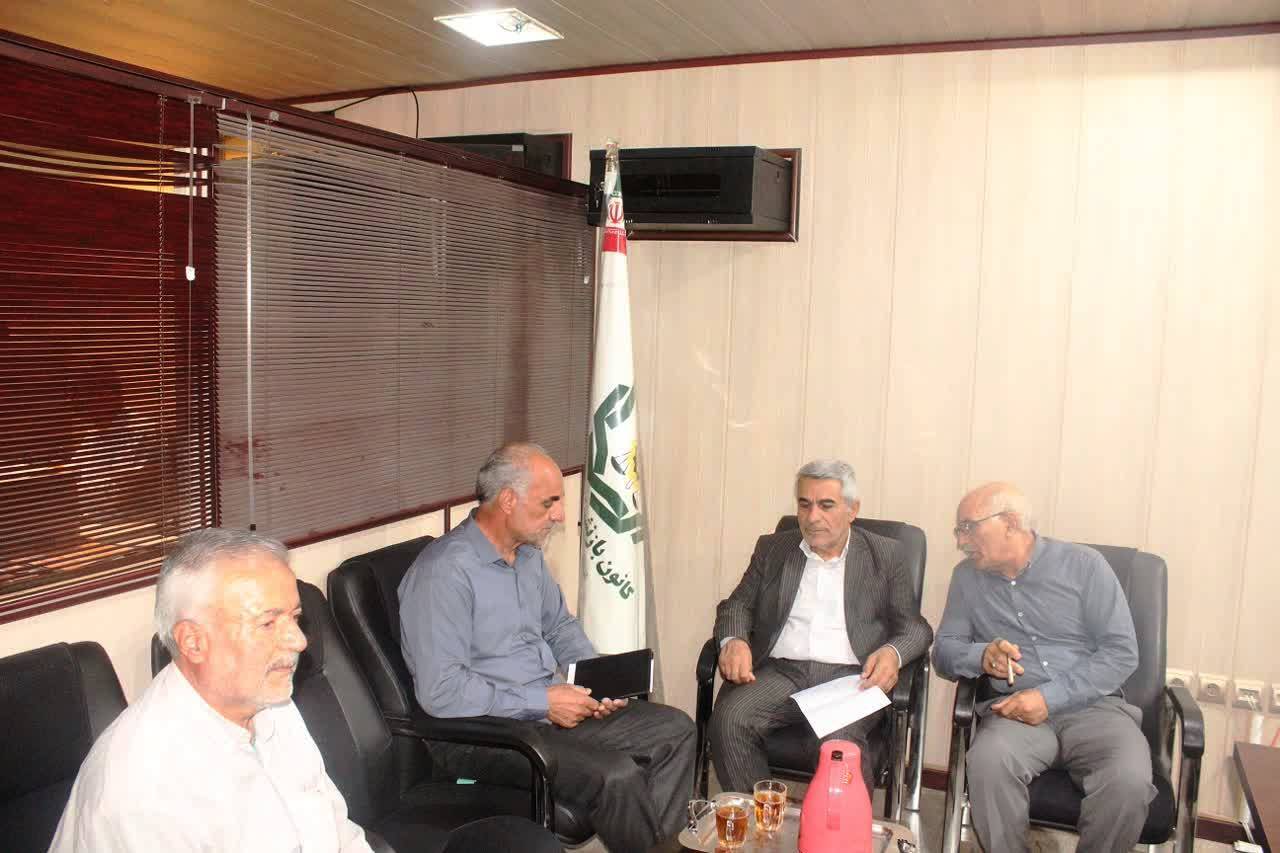 دیدار چهره به چهره نماینده بازنشستگان استان با اعضای کانون بازنشستگان انتظامی اصفهان