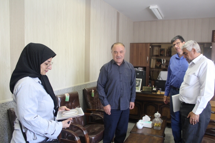 دیدار رئیس کانون بازنشستگان انتظامی استان آذربایجانشرقی تعداد ۳۰ نفر از اعضای وابسته