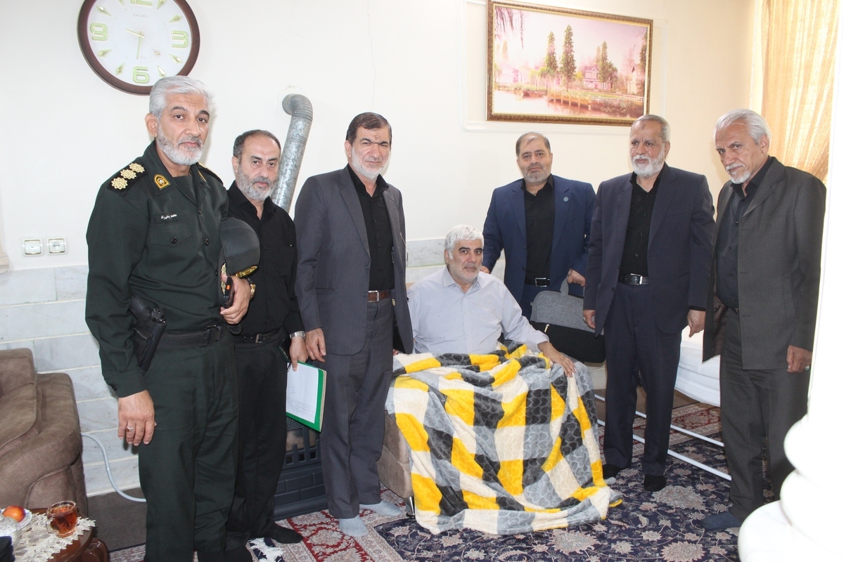 دیدار رئیس کانون بازنشستگان  انتظامی با خانواده شهید سیفی