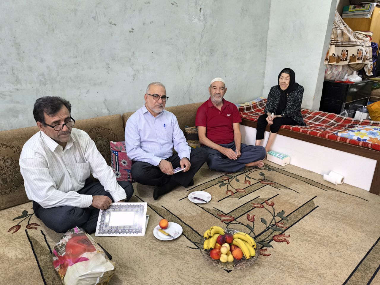 دیدار با 2 نفر از بازنشستگان و مستمری بگیران شهرستان اهواز دیدار با 2 نفر از بازنشستگان و مستمری بگیران شهرستان اهواز