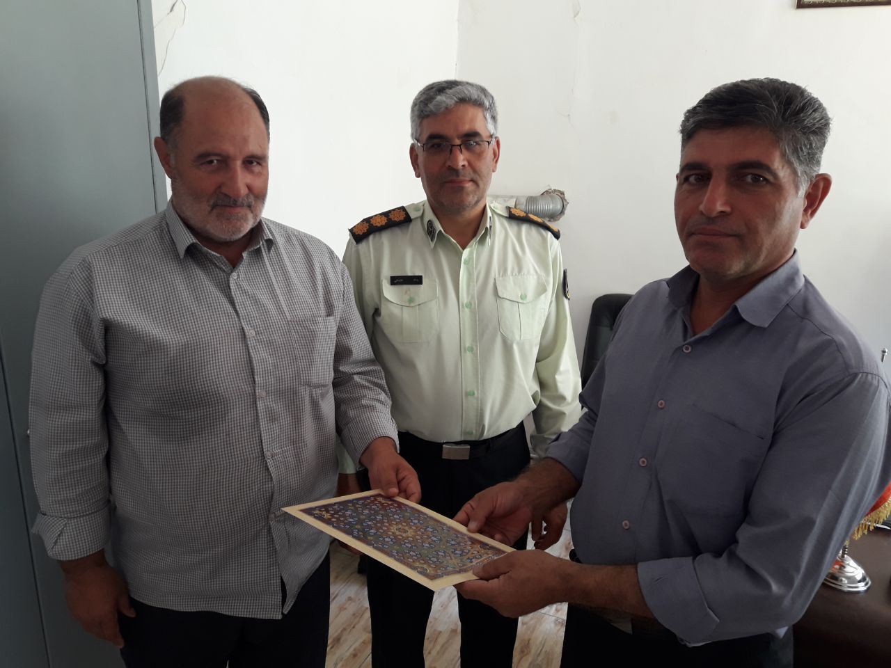 دیدار رئیس کانون بازنشستگان انتظامی شهرستان مراغه به همراه معاون نیروی انسانی فرماندهی انتظامی شهرستان با ۶ نفر بازنشسته