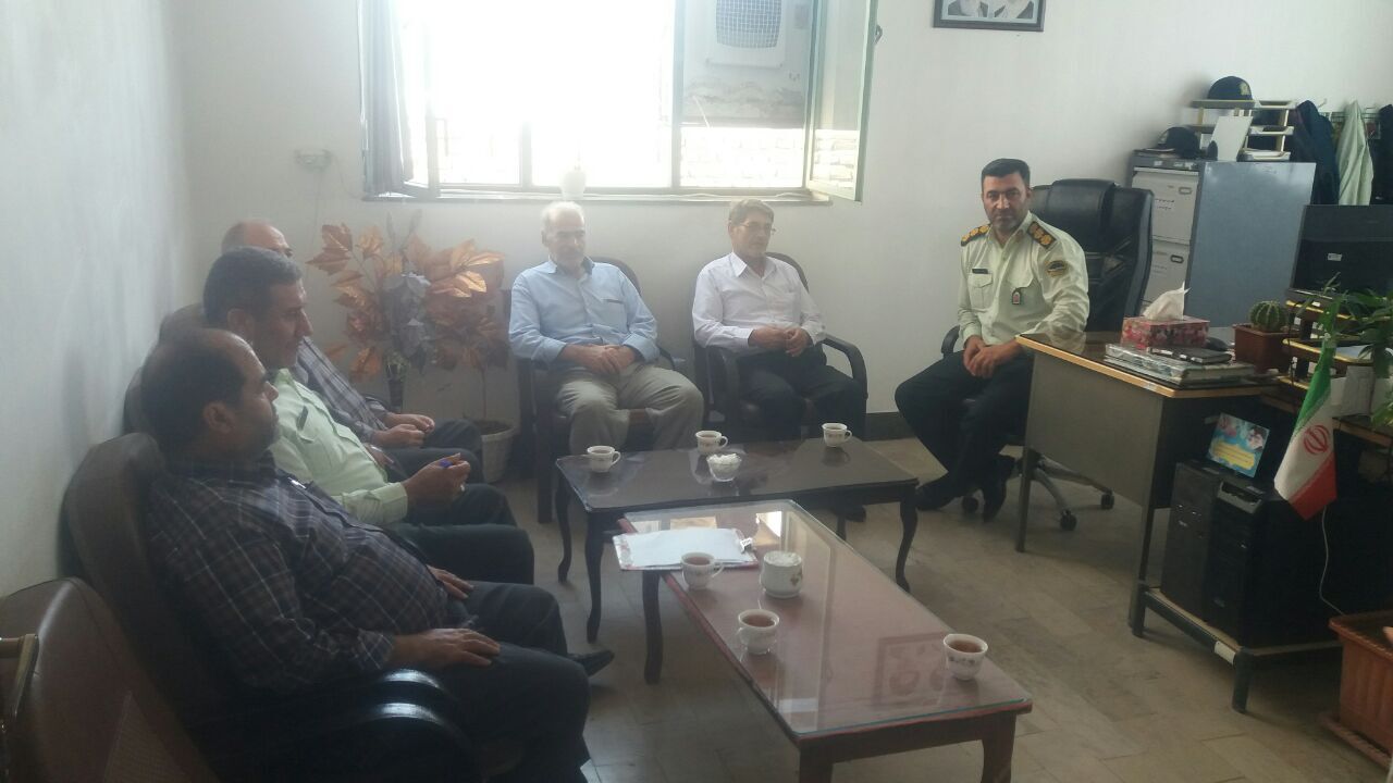 دیدار مسئول دفتر نمایندگی کانون بازنشستگان انتظامی شهرستان ملکان به اتفاق جانشین فرماندهی انتظامی شهرستان با تعداد‌ چهار‌ از‌ اعضای‌‌ ‌و‌‌‌‌‌ابسته‌
