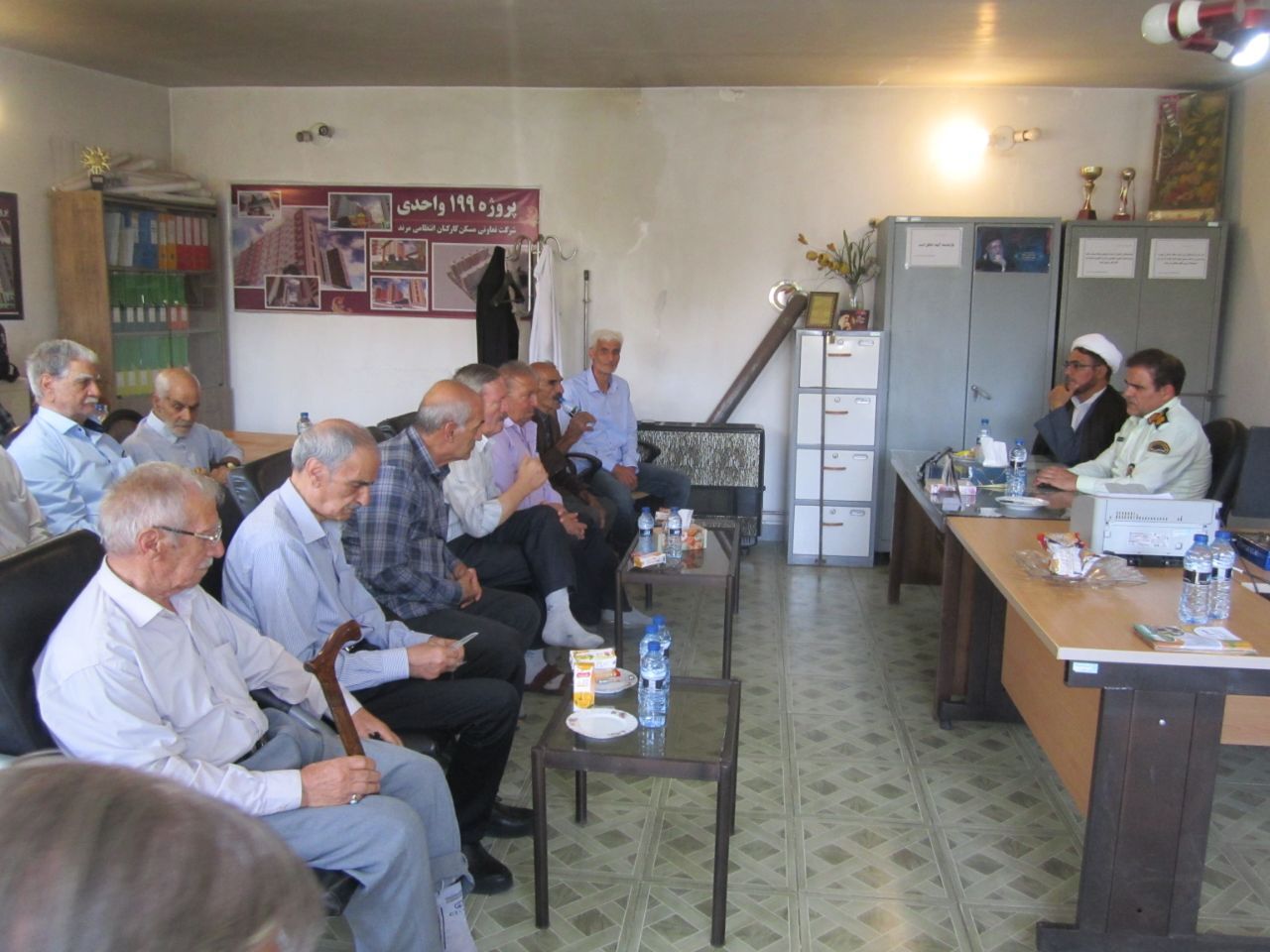 دیدار فرمانده انتظامی شهرستان مرند با تعداد ۲۰ نفر از بازنشستگان و اعضاء وابسته