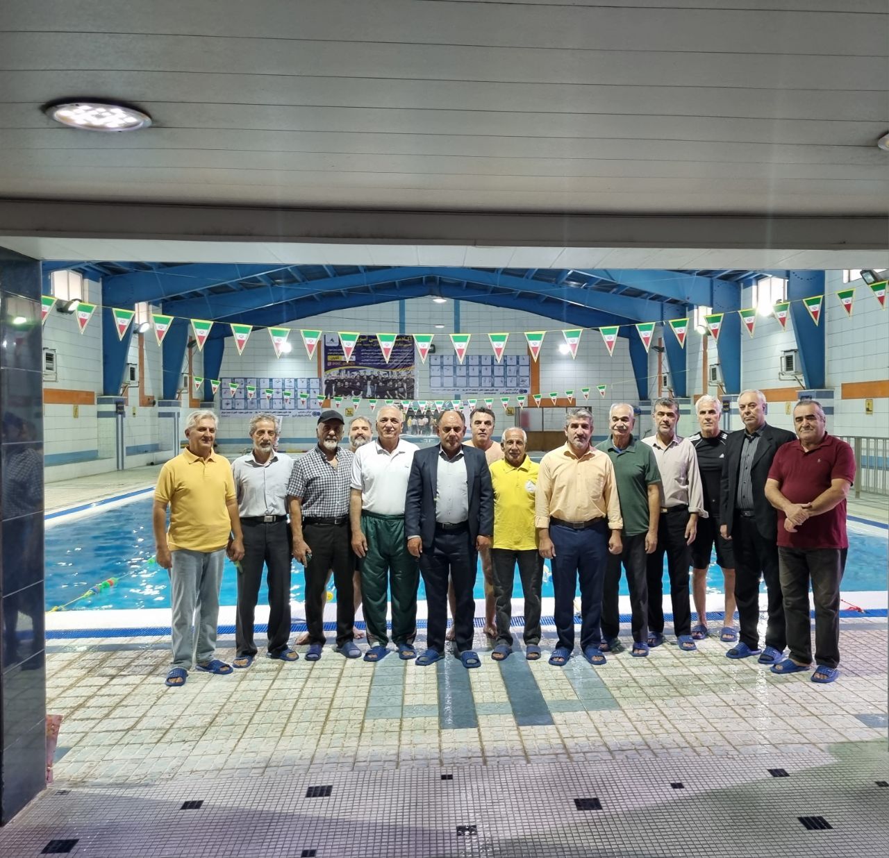 برگزاری مسابقه شنا پیشکسوتان نیروهای مسلح استان البرز برگزاری مسابقه شنا پیشکسوتان نیروهای مسلح استان البرز