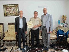 دیدار رئیس کانون بازنشستگان استان مرکزی با ۵ نفر از پیشکسوتان