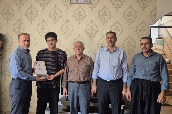 دیدار با 5 پیشکسوت بازنشسته و مستمری‌بگیر شهرستان مریوان