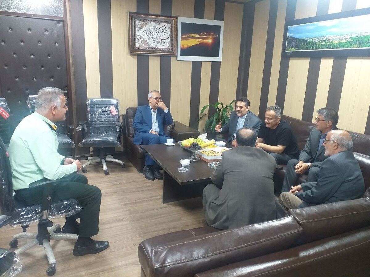 دیدارجمعی ازپیشکسوتان انتظامی با فرمانده انتظامی شهرستان چالوس
