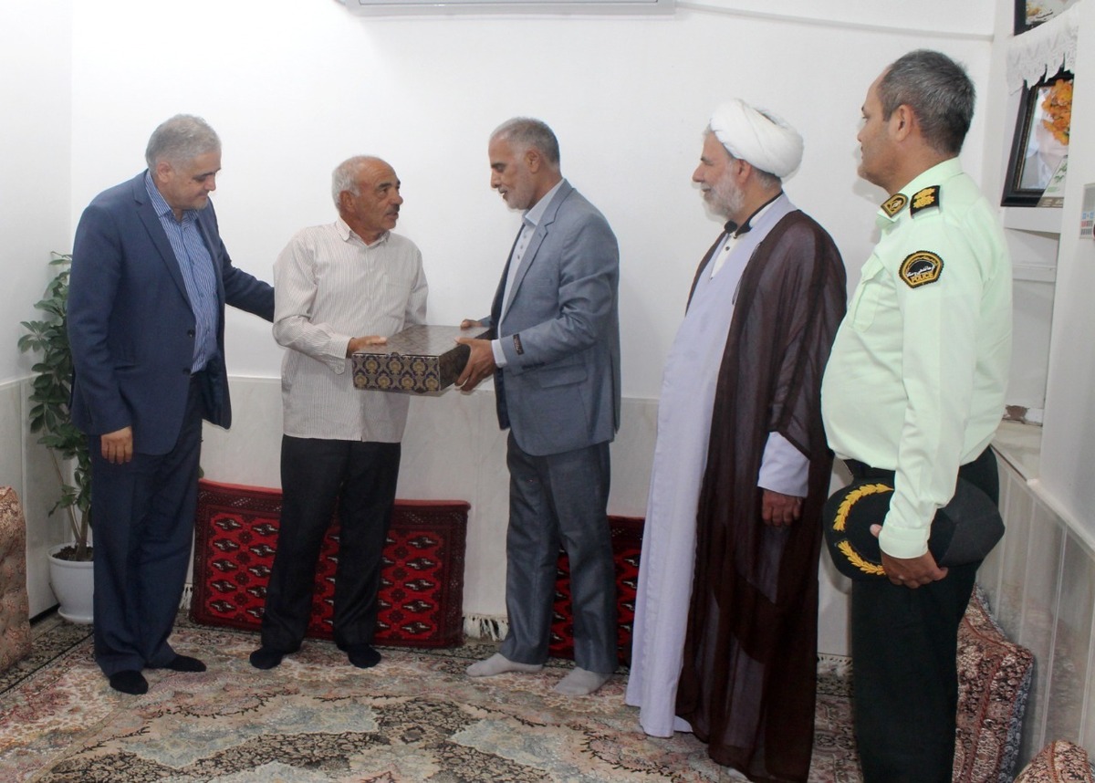 دیدار با ۵ پیشکسوت بازنشسته انتظامی شهرستان طبس