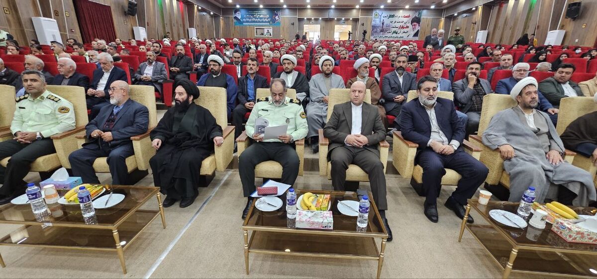 برگزاری مراسم نشست فرماندهی انتظامی استان آذربایجان شرقی با گروه های مرجع و اقشار تاثیرگذار