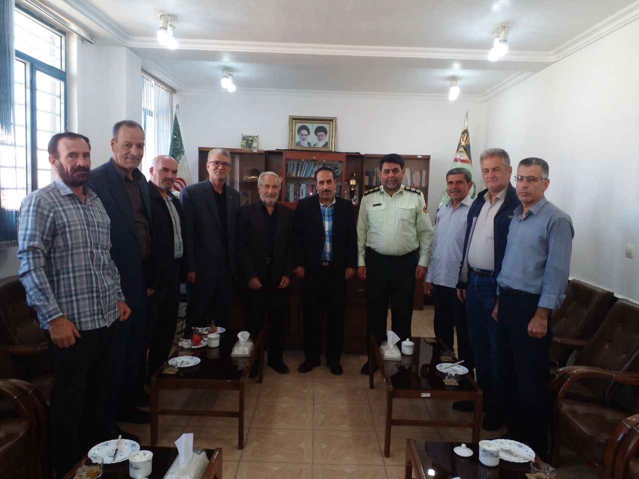 دیدار تعدادی از بازنشستگان انتظامی شهرستان عجب شیر با فرمانده انتظامی شهرستان