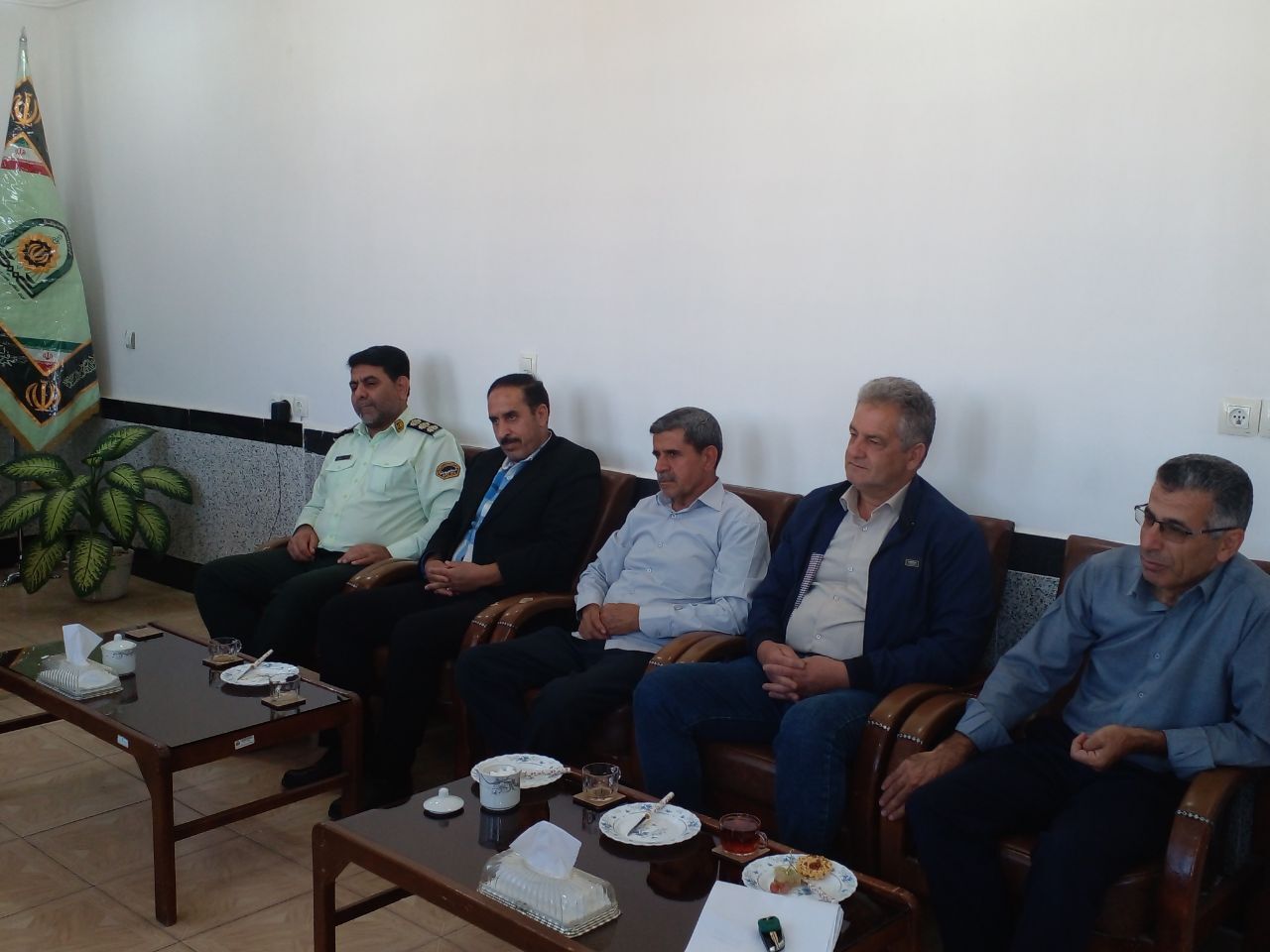 دیدار تعدادی از بازنشستگان انتظامی شهرستان عجب شیر با فرمانده انتظامی شهرستان