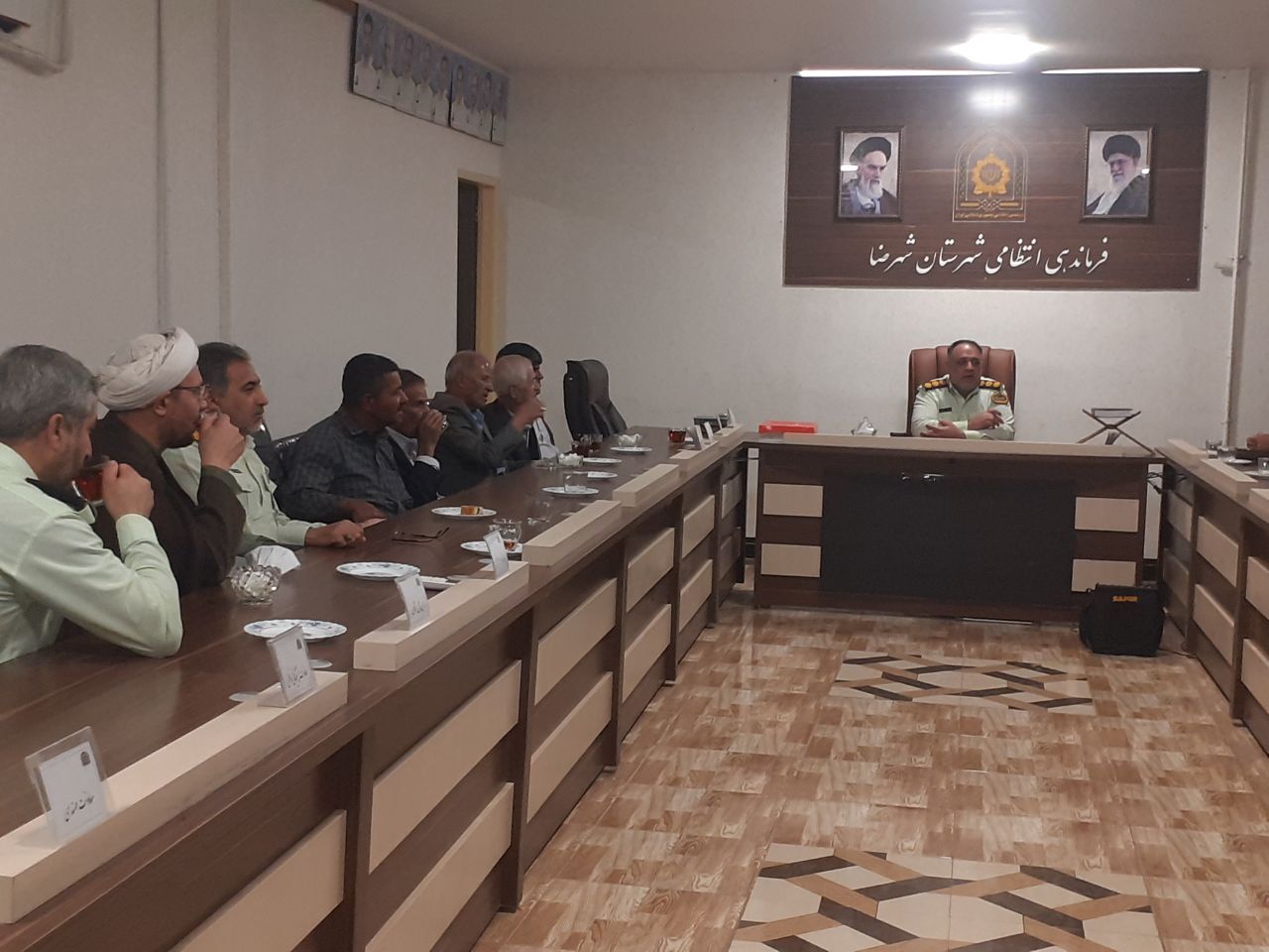 دیدار بازنشستگان نیروی انتظامی با فرمانده انتظامی شهرستان شهرضا به مناسبت هفته فراجا