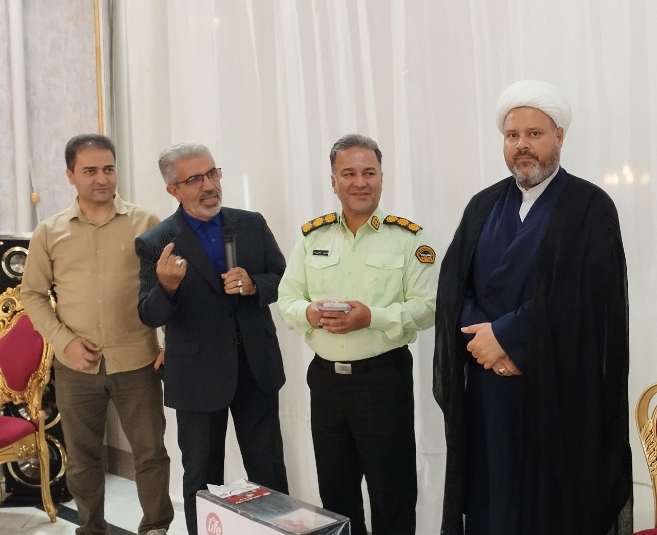 برگزاری مراسم تجلیل از خانواده‌های پیشکسوتان انتظامی در شهرستان آران و بیدگل