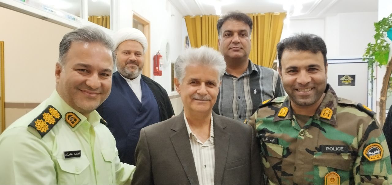 برگزاری مراسم تجلیل از خانواده‌های پیشکسوتان انتظامی در شهرستان آران و بیدگل