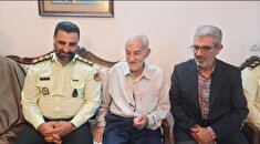 دیدار مسئولان انتظامی کاشان با خانواده شهید والامقام سید عباس تقریری به مناسبت هفته فراجا