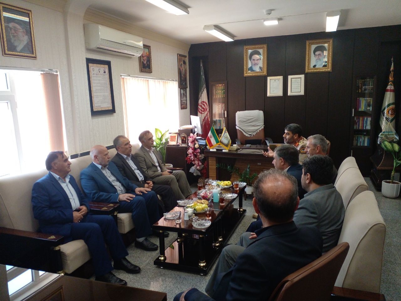 دیدار صمیمانه رئیس کانون و تعدادی بازنشستگان استان با سردار اسمعلی فرمانده مرزبانی استان اردبیل بمناسبت هفته نیروی انتظامی