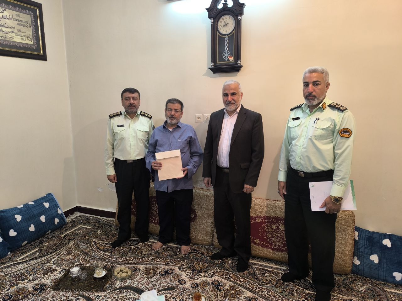 تکریم و دلجویی از خانواده های 2 تن از بازنشستگان متوفی در شهرستان اهواز