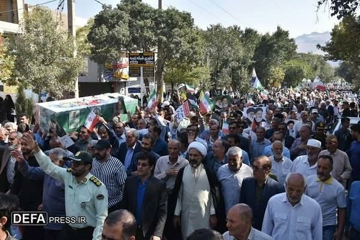 مراسم تشییع پیکر بازنشسته شهید در شهرستان خرم آباد