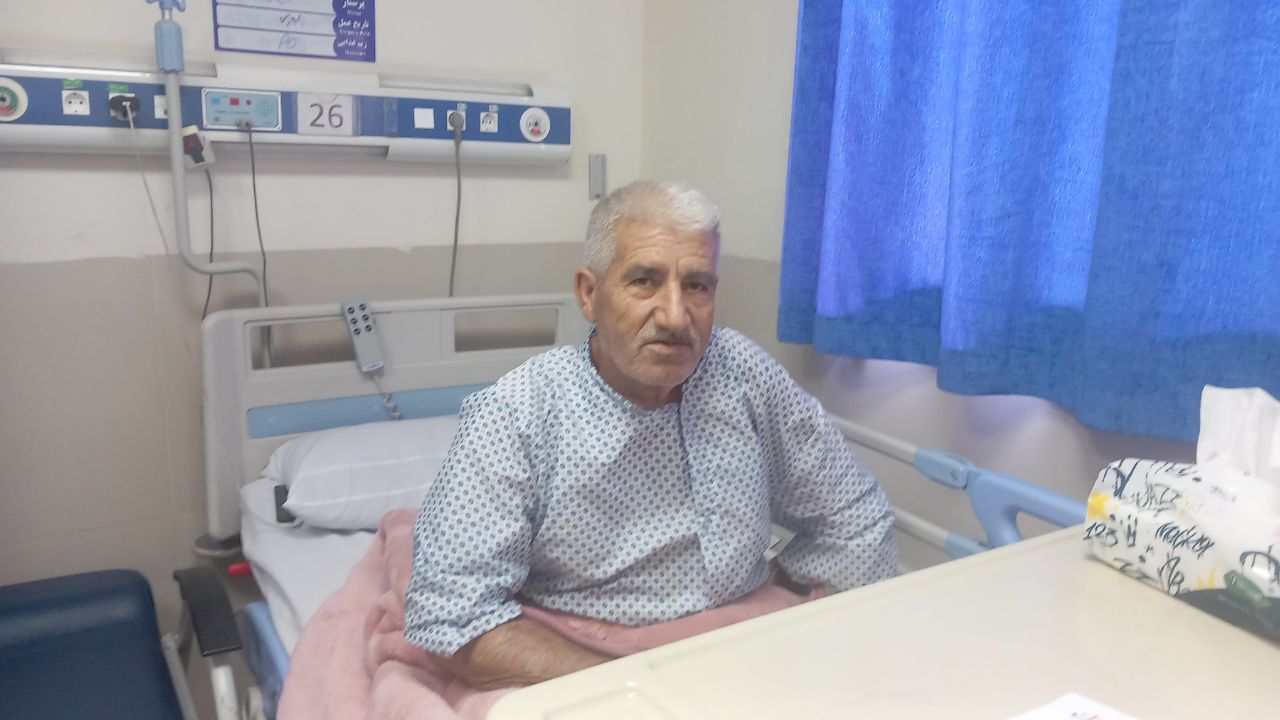 عیادت از ۳ نفراز بازنشستگان در بیمارستان حضرت ابوالفضل (ع) فراجا کرمانشاه. عیادت از ۳ نفراز بازنشستگان در بیمارستان حضرت ابوالفضل (ع) فراجا کرمانشاه.