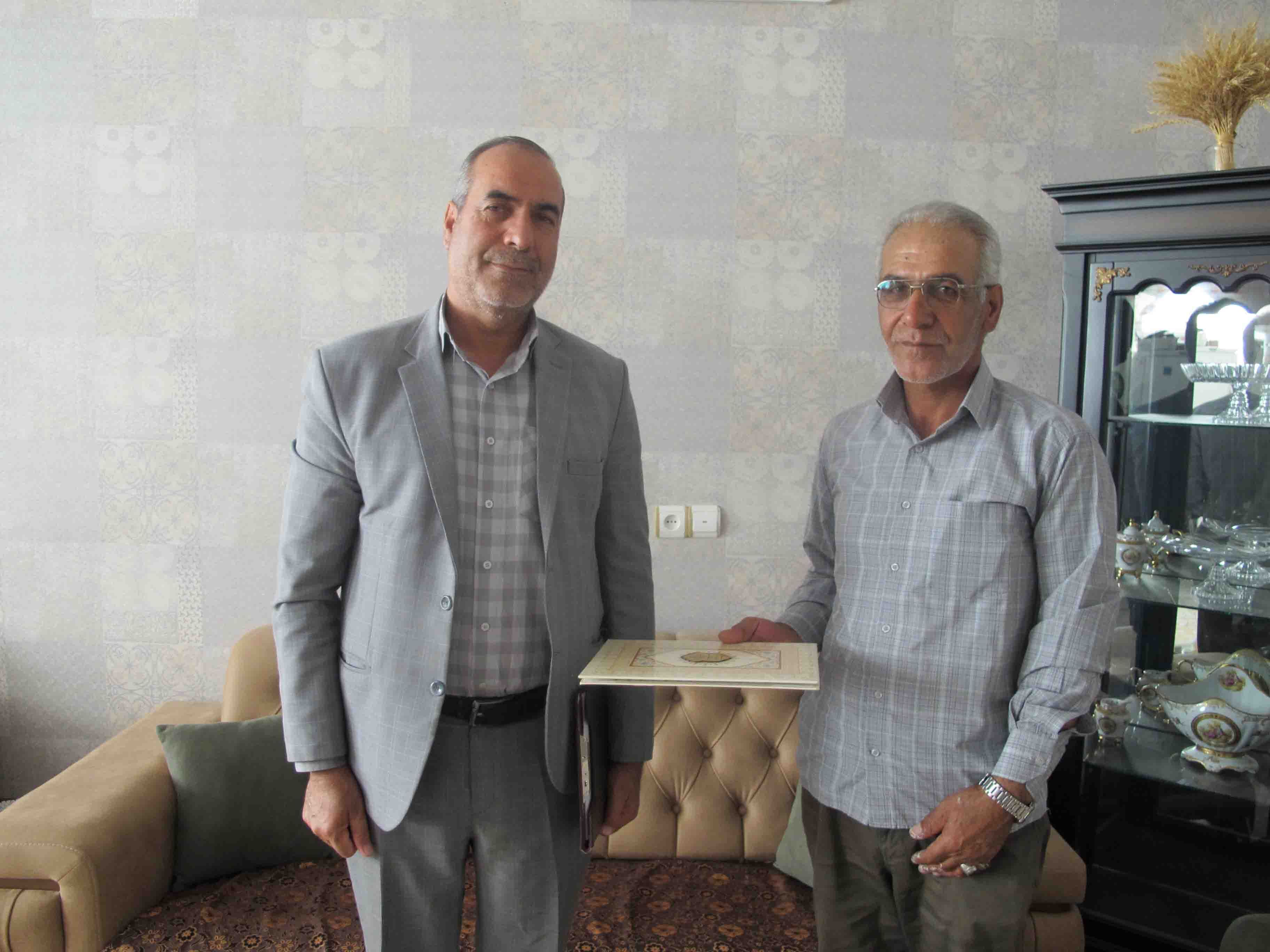 دیدار رئیس کانون بازنشستگان استان مرکزی با ۵ نفر از پیشکسوتان شهرستان اراک