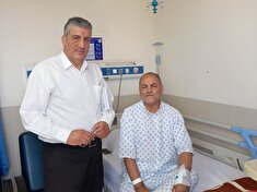 عیادت از ۳ نفراز بازنشستگان در بیمارستان حضرت ابوالفضل (ع) فراجا کرمانشاه.