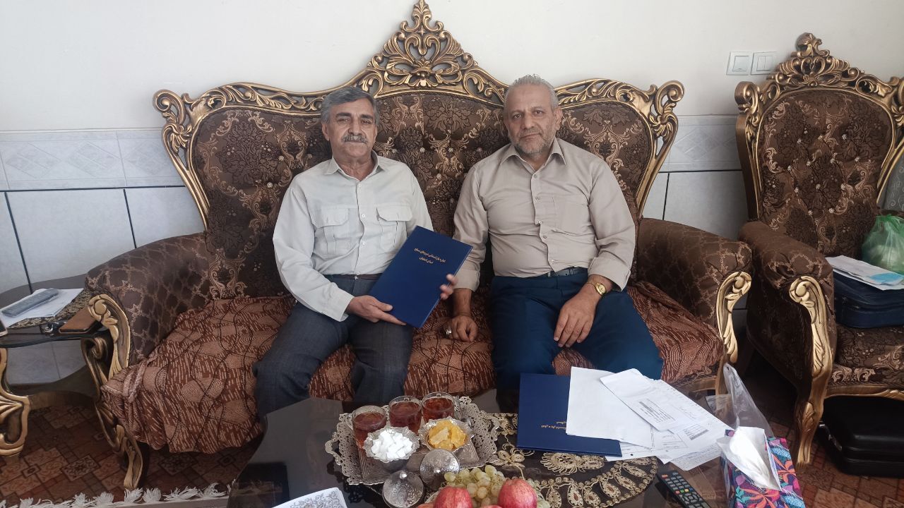 دیدار جانشین فرمانده انتظامی شهرستان لنجان (زرین شهر) با ۵ نفر از اعضاء وابسته