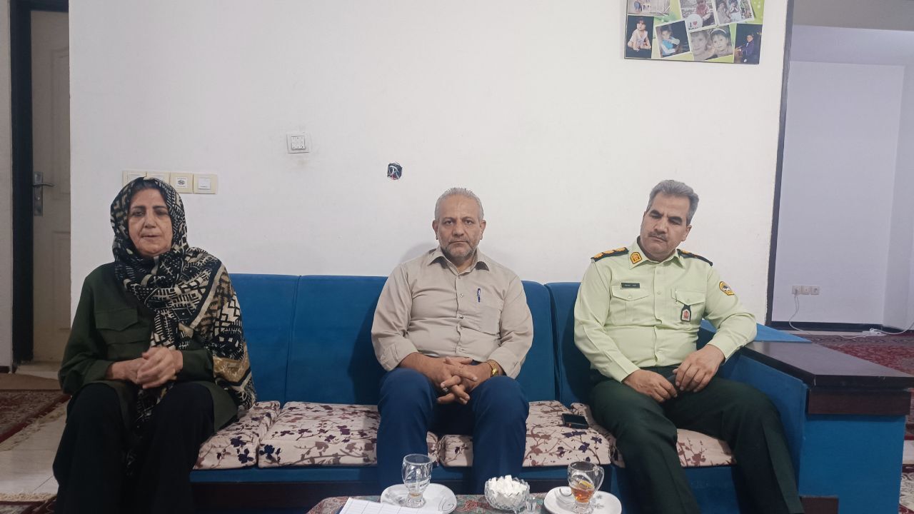دیدار جانشین فرمانده انتظامی شهرستان لنجان (زرین شهر) با ۵ نفر از اعضاء وابسته
